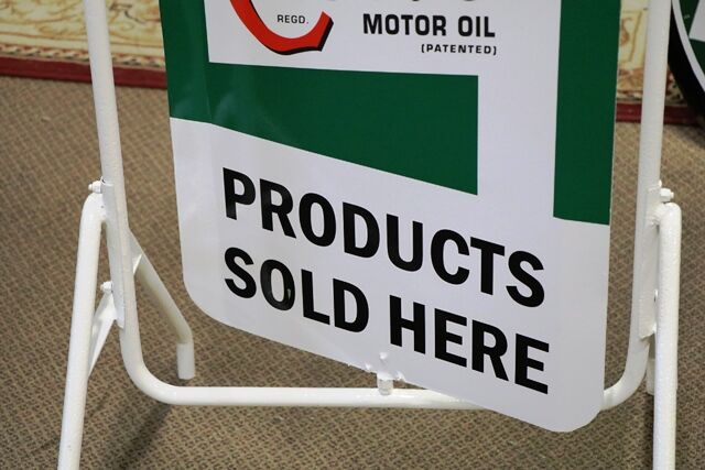 A Garage Forecourt Wakefield Castrol ZSpinning Tin Sign 