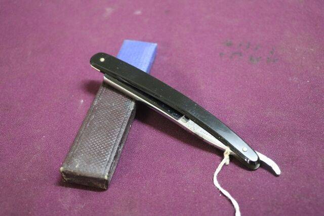 Bengall Antique Hollow Ground Cut Throat Razor T R Cadman 