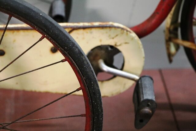 Early Vintage Childrenand39s Tricycle in Lovely Original Condition