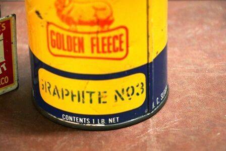 Golden Fleece Ram on Bone Graphite No2 1lb Grease Tin