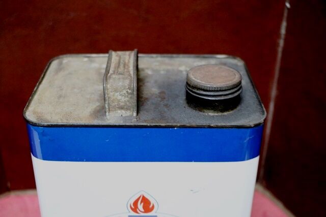 Vintage Amoco One Gallon Oil Tin