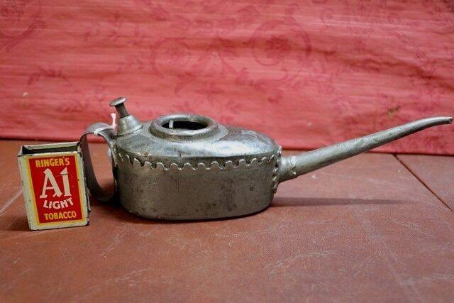 Vintage Castellated Keyand39s Boat Shape Oiler 