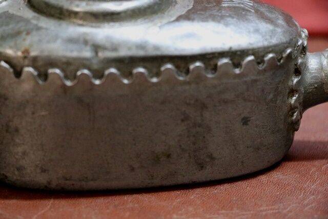 Vintage Castellated Keyand39s Boat Shape Oiler 