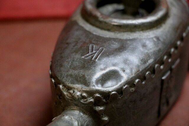 Vintage Castellated Keyand39s Boat Shape Oiler 