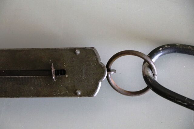 Vintage MP Pocket Spring Balance Scales