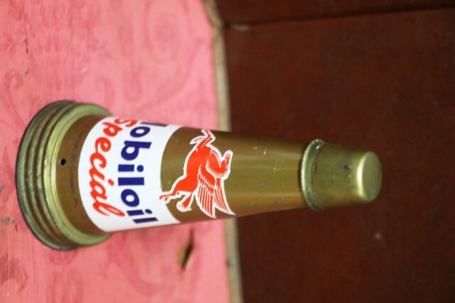 Vintage Mobiloil Special Gold Tin Top and Dust Cap