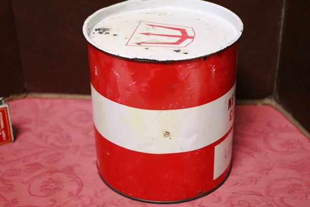 Vintage Neptune Tenac 5lb Grease Tin
