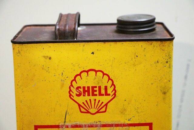 Vintage Shell Tellus Oil 27 One Gallon Tin