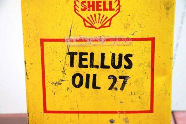 Vintage Shell Tellus Oil 27 One Gallon Tin