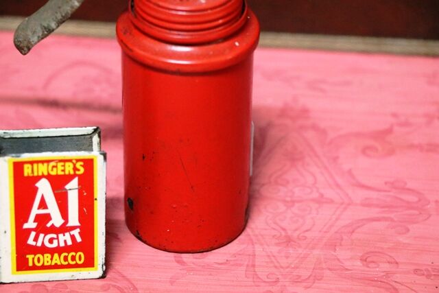Vintage Small Pump Action Oiler