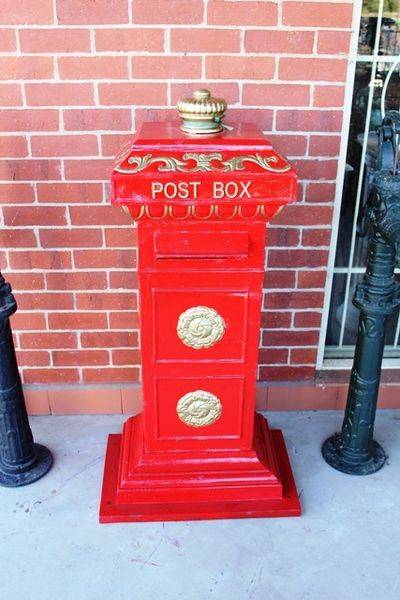Cast Iron Post    letter Box 