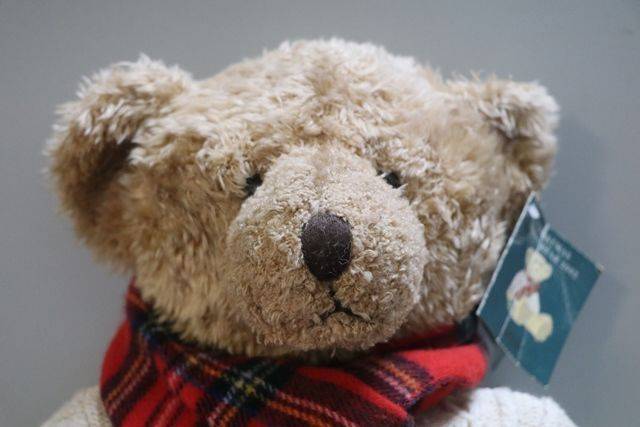 2002 harrods bear