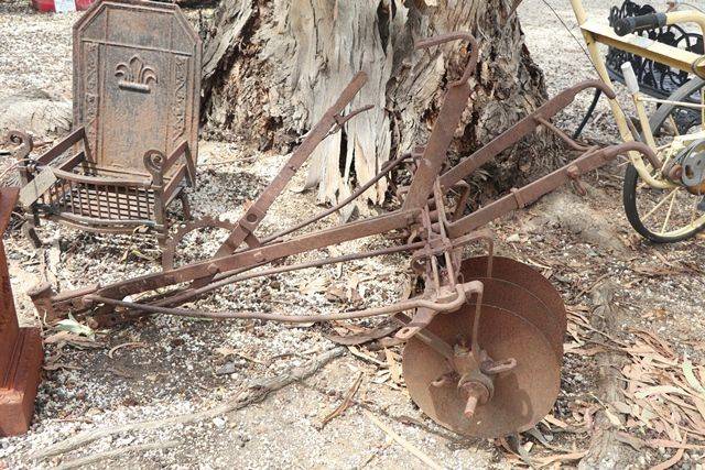 Antique W G Barger Disc Cultivator Garden Sculpture Xxxx