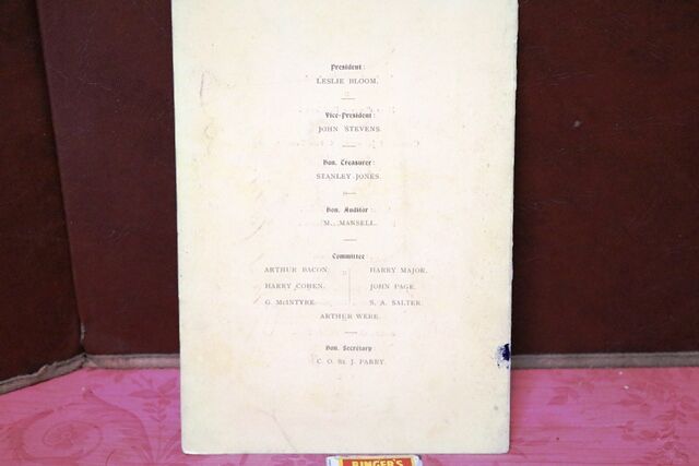 1931 Gallery First Nighters Club Signed Menu  Gracie Fields   