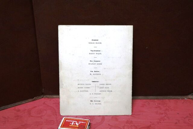 1934 Gallery First Nighters Club Signed Menu Leslie Banks 