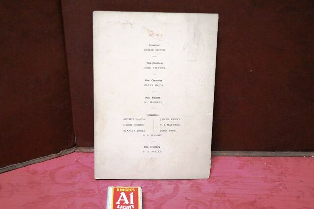 1936 Gallery First Nighters Club Signed Menu Lawrence Olivier 