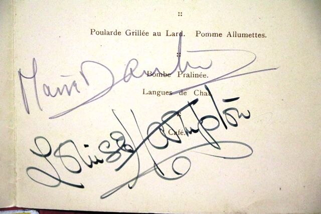 1937 Gallery First Nighters Club Signed Menu Violet Vanbrugh  