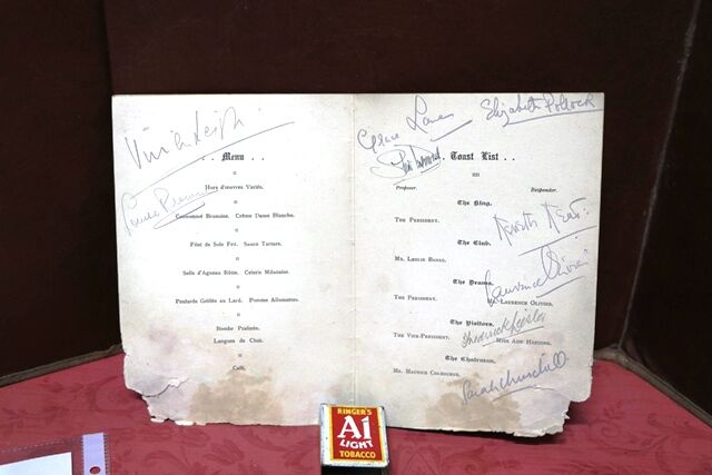 1937 Gallery First Nighters Club Signed Menu  Vivien Leigh       