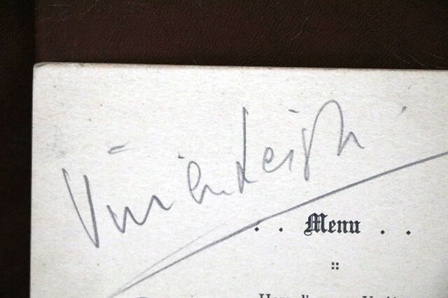 1937 Gallery First Nighters Club Signed Menu  Vivien Leigh       
