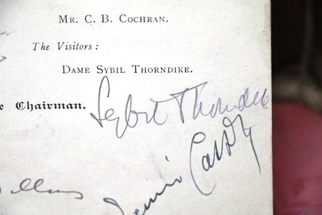 1940 Gallery First Nighters Club Signed Menu  Sybil Thorndike e     