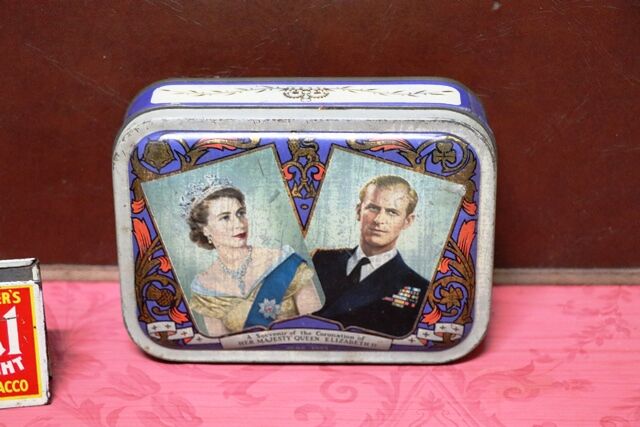 1953 Souvenir Tin for the Coronation of Queen Elizabeth 11 