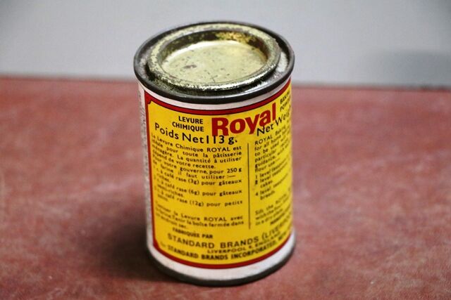 A Vintage Small Royal Baking Powder Pictorial Tin