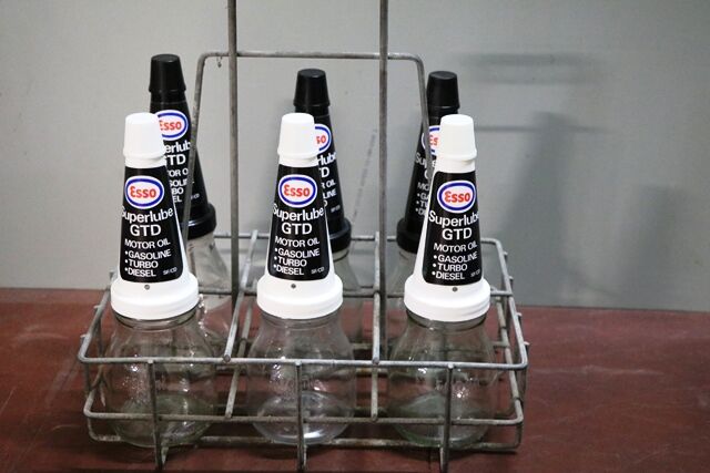 All Original Esso Superlube GTD Oil Bottles in 6 Bottle Basket