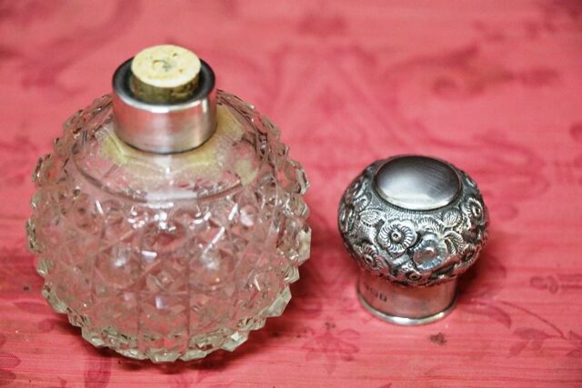 Antique Birmingham Silver Top Hob Nail Glass Scent Bottle 