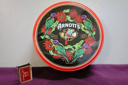 Arnotts Biscuit Tin  Vintage 4 Parrots