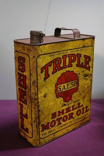 Australian Shell  One Quart Triple SAE50 Motor Oil Tin 