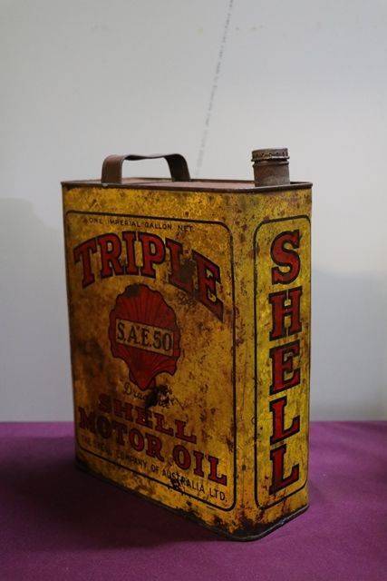 Australian Shell  One Quart Triple SAE50 Motor Oil Tin 