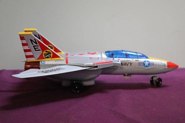 Battery Operated Son AI Toys F14A Jet Fighter  andquotTOMCATandquot 