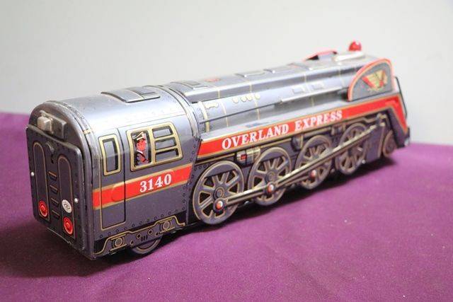 Battery Operated  Vintage Tin Litho Overland Express 3140 Train 