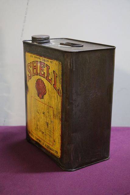 Early Australian Shell One Gallon Motor Oil Tin 
