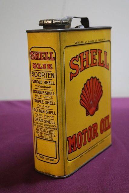 Early Shell Motor Oil 2 Litres Can In Wonderful Condition 