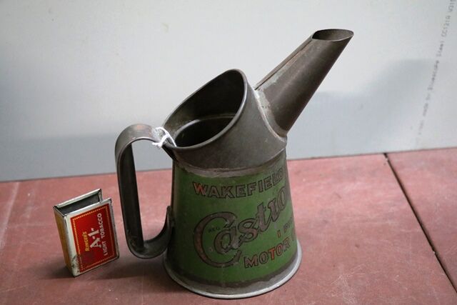 Early Vintage Castrol Wakefield One Pint Oil Pourer Jug