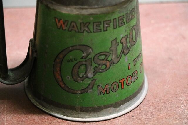 Early Vintage Castrol Wakefield One Pint Oil Pourer Jug