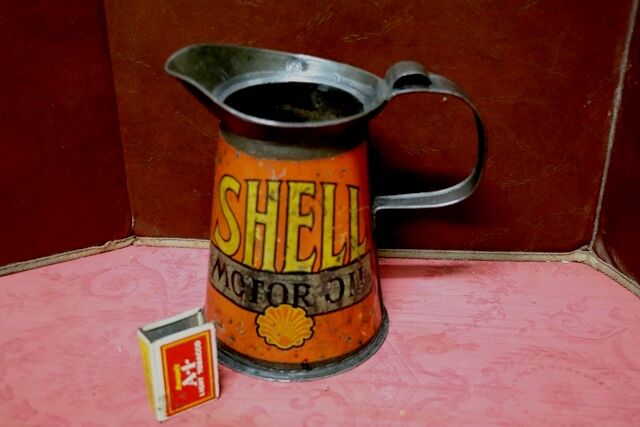 Early Vintage Shell Motor Oil Quart JugPourer