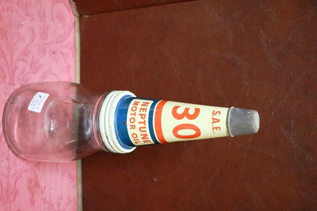 Genuine Neptune SAE 30 Motor Oil Tin Top and Pint Bottle