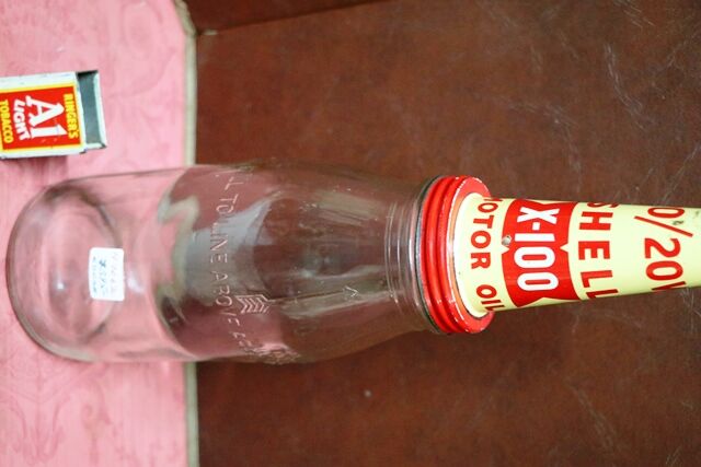 Genuine Shell X100 Tin Top and Dust Cap with Quart Bottle