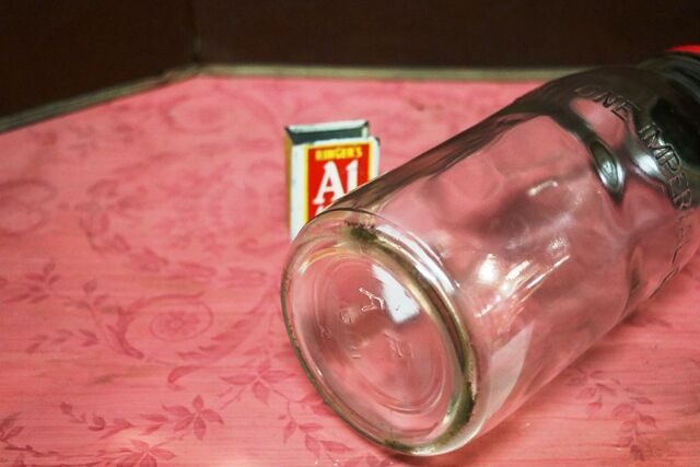 Genuine Shell X100 Tin Top and Dust Cap with Quart Bottle