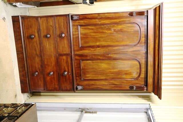 Mid Victorian Mahogany 2 Door 4 Drawer Linen Press 