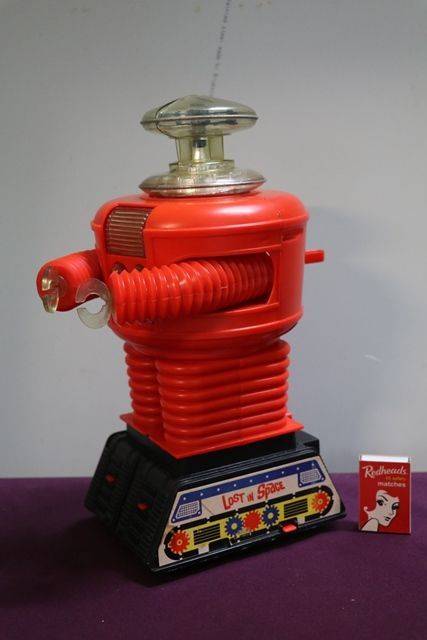 Remco 1966 Lost in space Motorized Robot Battery Operated 