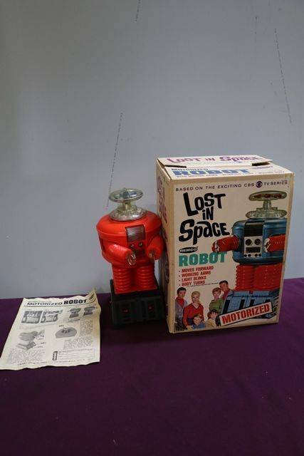 Remco 1966 Lost in space Motorized Robot Battery Operated 