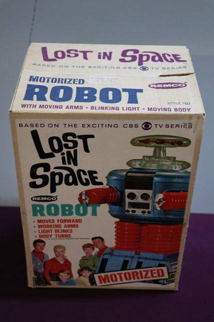Remco 1966 Lost in space Motorized Robot Battery Operated 