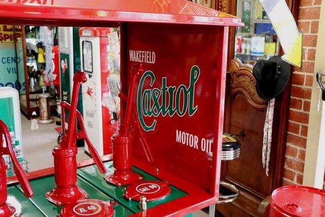 Superb CASTROL Bowtie 4 Pump Hi Boy Oil Dispenser 