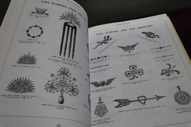 Victorian Jewllery a Compendium of Over Four Thosand Pieces of Jewellery 