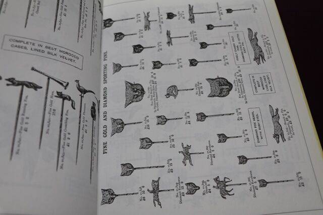 Victorian Jewllery a Compendium of Over Four Thosand Pieces of Jewellery 