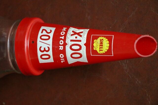 Vintage 1 litre Oil Bottle with Genuine Shell X100 Plastic Top