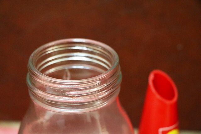 Vintage 1 litre Oil Bottle with Genuine Shell X100 Plastic Top